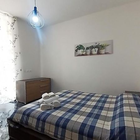 Tra Centro E Mare - Intero Appartamento Con Parcheggio Савона Экстерьер фото