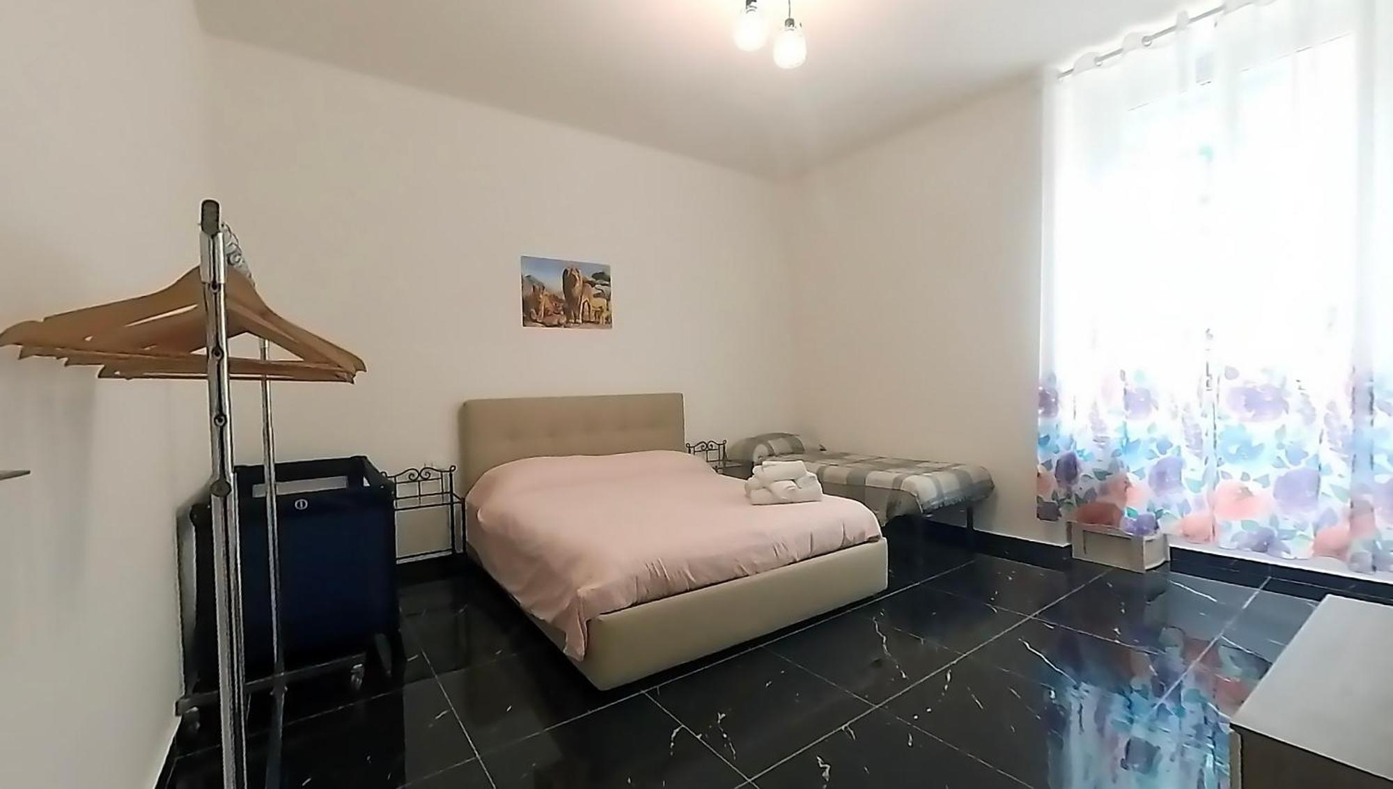 Tra Centro E Mare - Intero Appartamento Con Parcheggio Савона Экстерьер фото